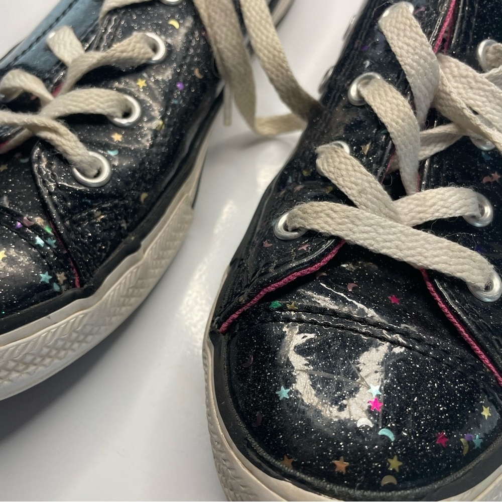Converse All Star Low Tops Size Kids 2 Shiny Black Stars Moons PRELOVED - Picture 3 of 10